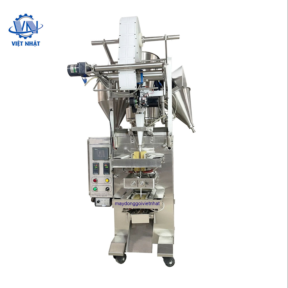 Thành phẩm qua máy đảm bảo sự đồng đều qua các màng bao bì đẹp mắt, thẳng đều và chuyên nghiệp. Bộ phận in date, số lô, mã vạch rõ ràng giúp người tiêu dùng dễ tìm kiếm thông tin mong muốn. Với bao bì đẹp, chỉnh chu tạo sự nổi bật trên siêu thị tăng lợi thế cạnh tranh.